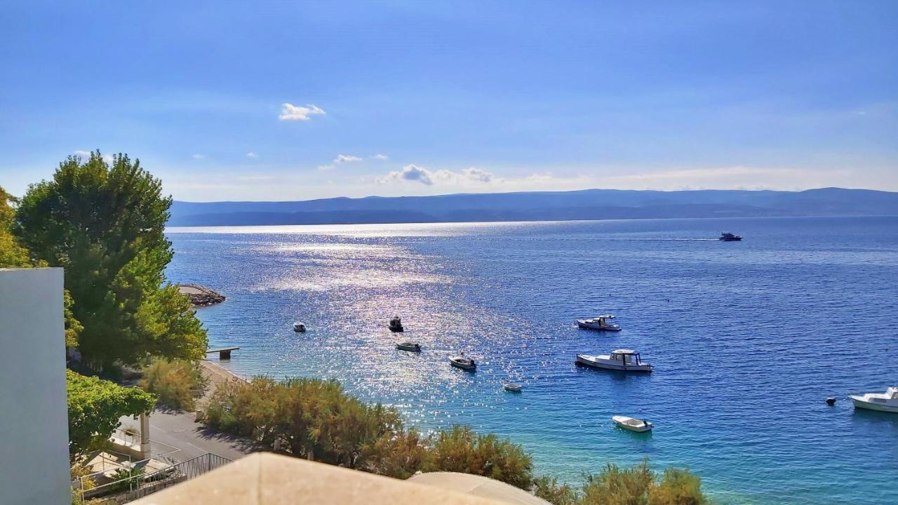 Apartments Neda Omis Exterior photo